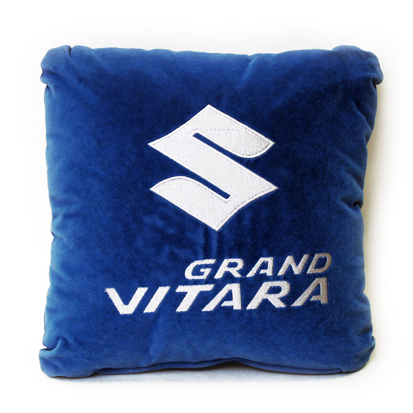 Подушки с логотипом Suzuki Grand Vitara