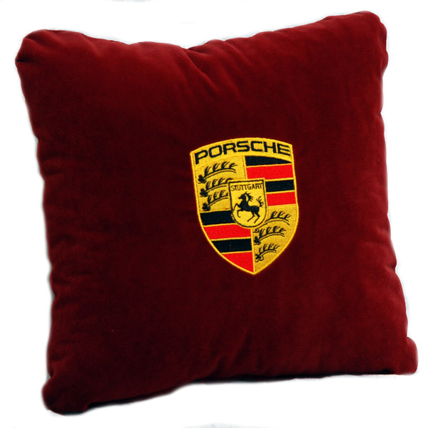 Подушки с логотипом Porsche