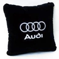 Подушка с логотипом audi